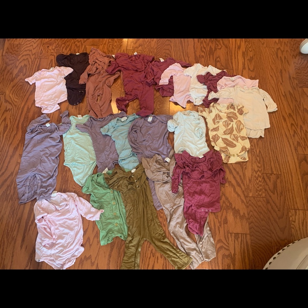 Lot of 22 Kate Quinn Organics.
